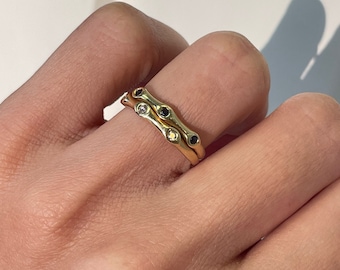 Vintage Diamond and Blue Sapphire 18k Yellow Gold Ring, Boho Jewelry