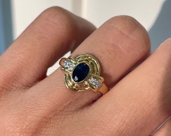 Vintage Oval Sapphire Ring, 0.6CT  Natural Sapphire Ring, 18k Yellow Gold, Estate Jewelry, Secondhand jewelry, unique estate ring, gold ring