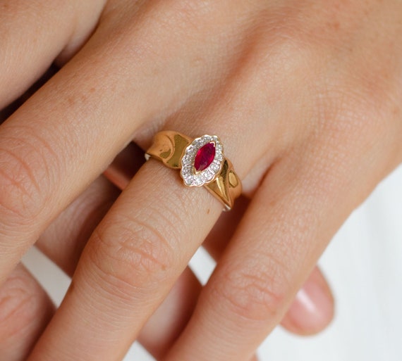Ruby estate jewelry outlet