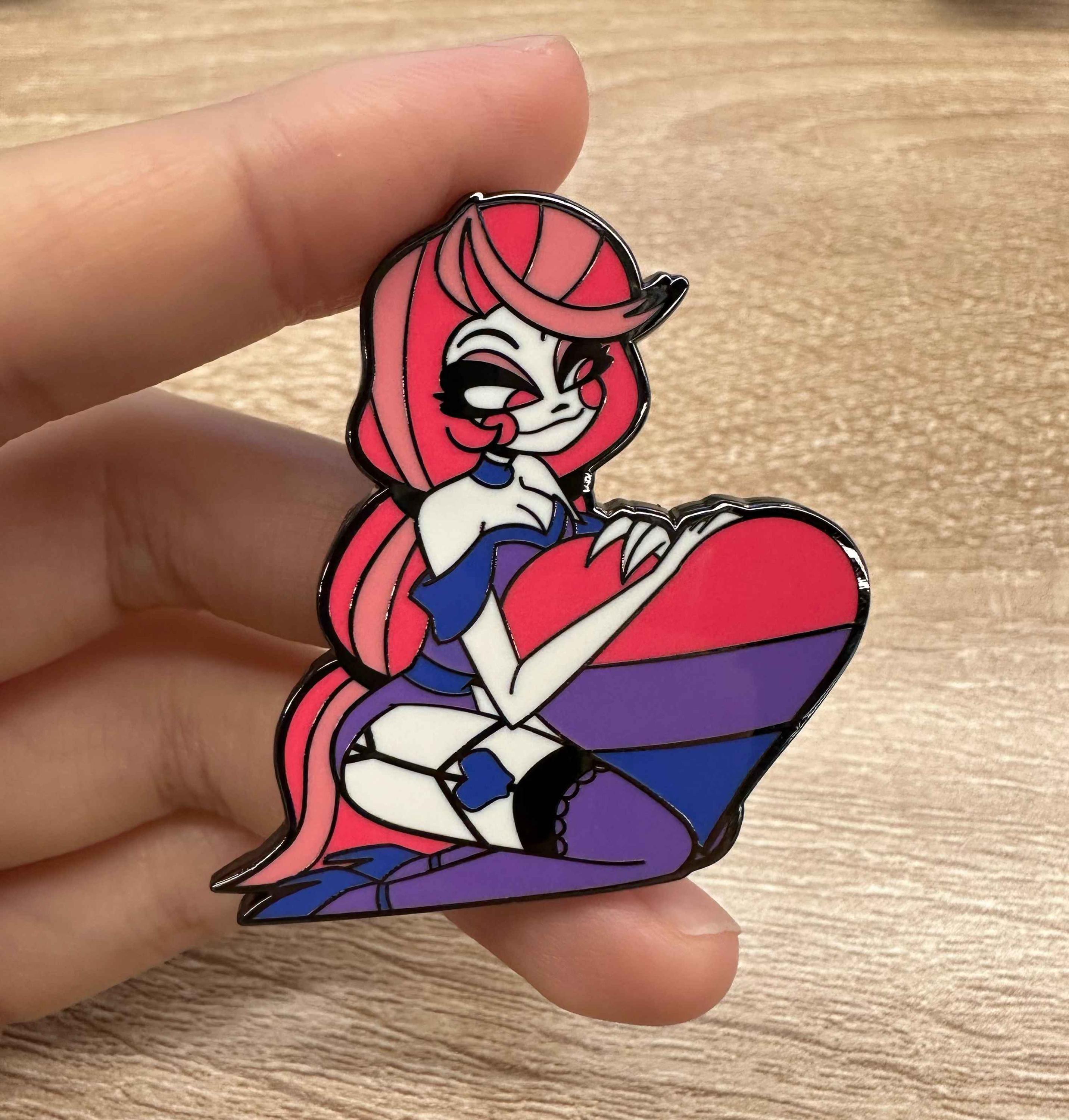 ハズビンホテルプライドエナメルピン - Etsy 日本