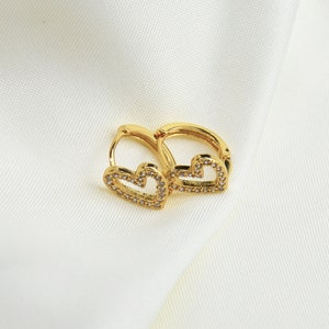 Boucles d 'oreilles paire mini créoles cœur zirconium en acier inoxydable doré or , cadeau pour elle