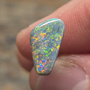 Lightning Ridge Solid Opal