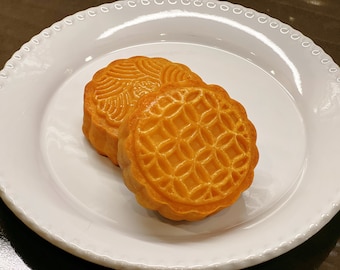 Fresh made Mooncake with coconut filling 4pcs 360g (90g each) (over 35 dollar free shipping)