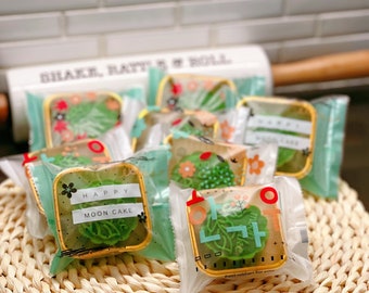 8pcs fresh made pandan coconut Mooncake best gift (over 35 dollar free shipping)