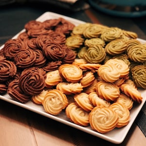 Mixed flavors Danish Rose Butter cookies/biscuits 10oz Hong Kong Bakery fresh made best gift (over 35 dollar free shipping)
