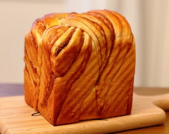 Fresh made Maple syrup-flavored Danish pastry square loaf bread water cube rich and milky 1 pound (over 35 dollar free shipping)