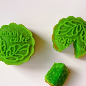 8pcs fresh made pandan coconut Mooncake best gift (over 35 dollar free shipping) image 4