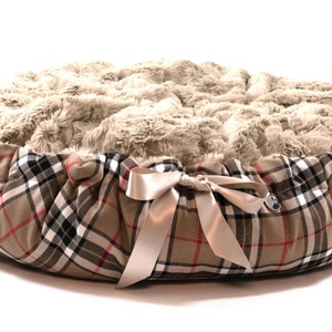 Dog bed/ basket/ dog basket/ cuddly basket - Scottland