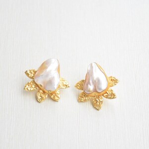 Pearl statement earring Studs Bridal flower earrings Modern brides earring statement brides baroque earring gold plated gift idea