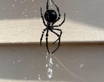 Colgante para coche Viuda Negra de Cristal • Latrodectus crystallum • Atrapasueños colgante de araña de cristal negro hecho a mano • Joyería para coche