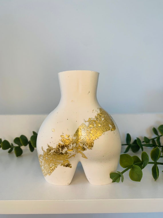 Booty Vase || Jesmonite, Body vase, Bum vase, Eco-Resin, Butt vase, Modern Vase, Female body vase, Body vase decor, Quirky home decor, Body