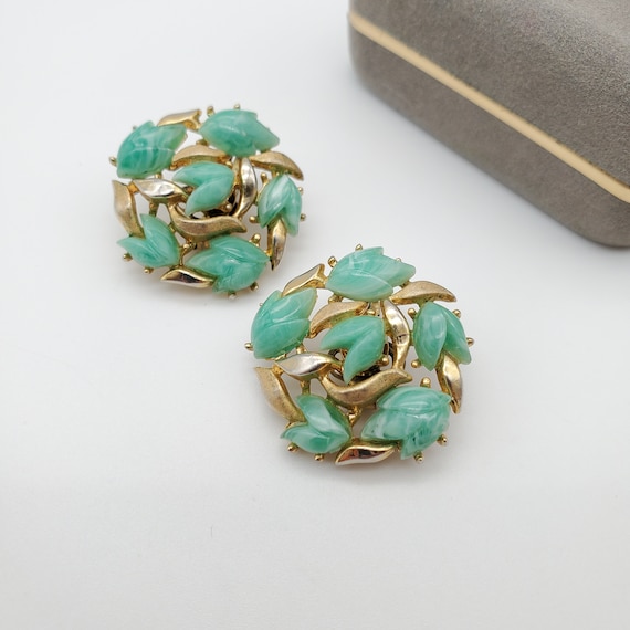 Vintage Trifari Carved Glass 1960s Earrings - image 1