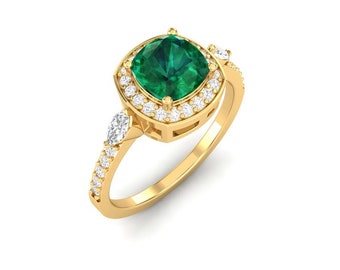 Maurya Victoria Solitaire Cushion Emerald Engagement Ring with Diamond Halo