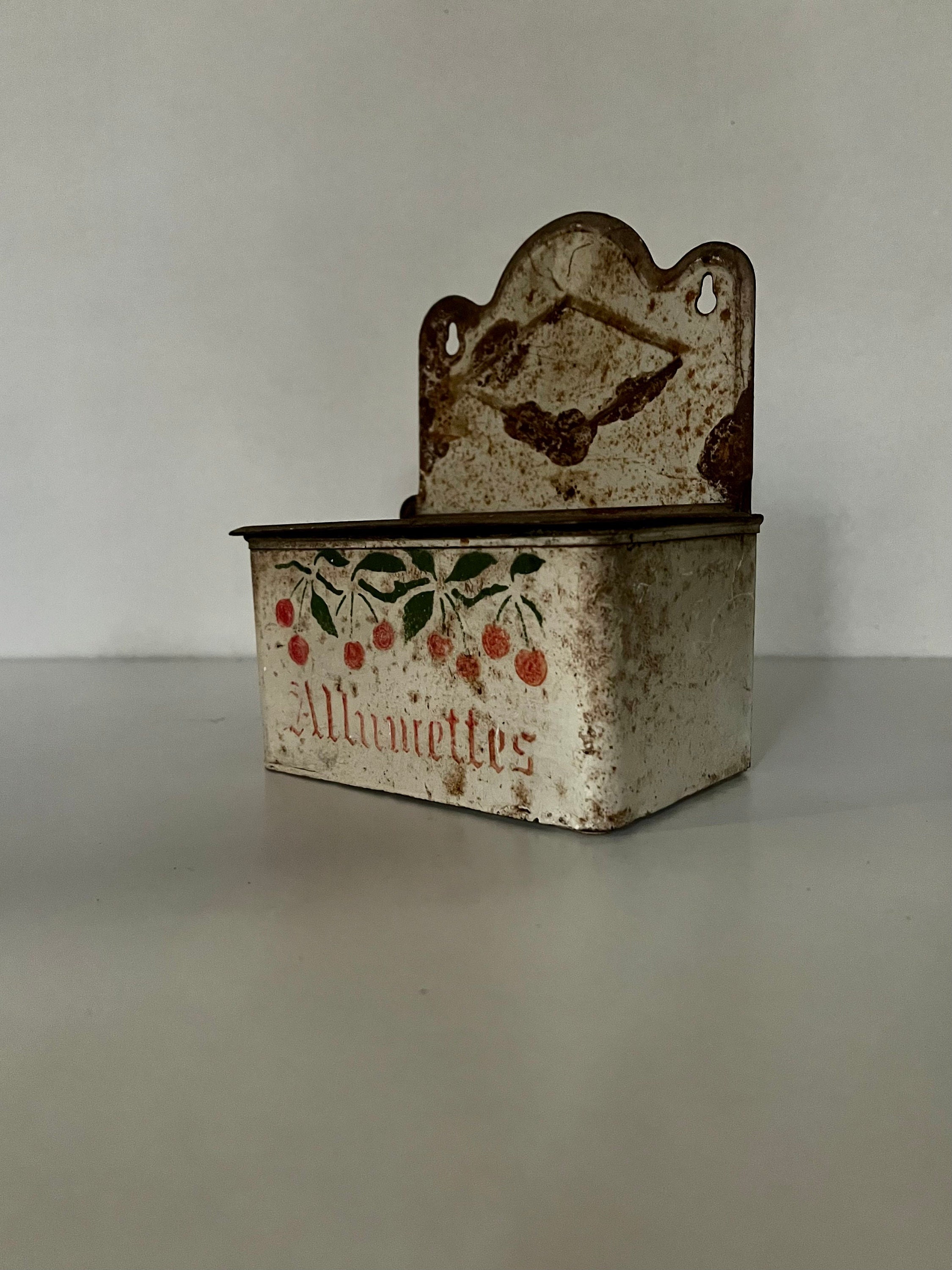 Boîte Allumette Murale