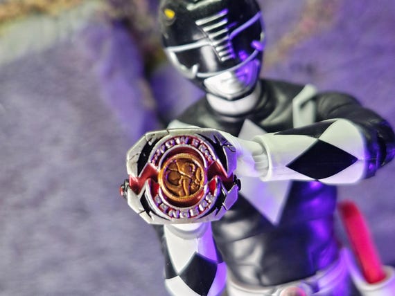 パワーレンジャー パワーモーファー ダイノバックラー ディスプレイスタンド Is this the 2017 Dino Buckler?! Power Rangers 2017 Power