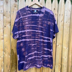 XL Purple Indigo Tie Dye Bleach Dye Crew Neck T-shirt, Reverse Tie Dye Shirt, Women’s Shirt, Acid Wash Shirt, Gift for Her