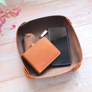 Personalised Leather Valet Tray, Large Mens Accessory Valet Tray Gift, Desk Organiser, Home Decor Gift, Catch all Tray Leather Valet Tray