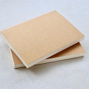 Caderno com recarga A5, 150 folhas/300 páginas, pautado, papel comum