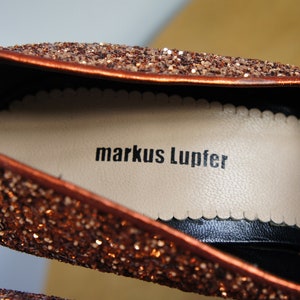 Y2K-does-70s Markus Lupfer copper rose gold glitter platform court shoes, Size UK 4 almond toe, block heel, bow detail image 7