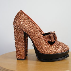 Y2K-does-70s Markus Lupfer copper rose gold glitter platform court shoes, Size UK 4 almond toe, block heel, bow detail image 2