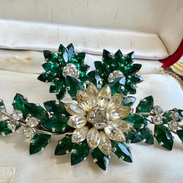 Donald Simpson, Green and Clear Coloured Demi Parure, Rhodium Plated, Brooch & Screw Back Earrings Set