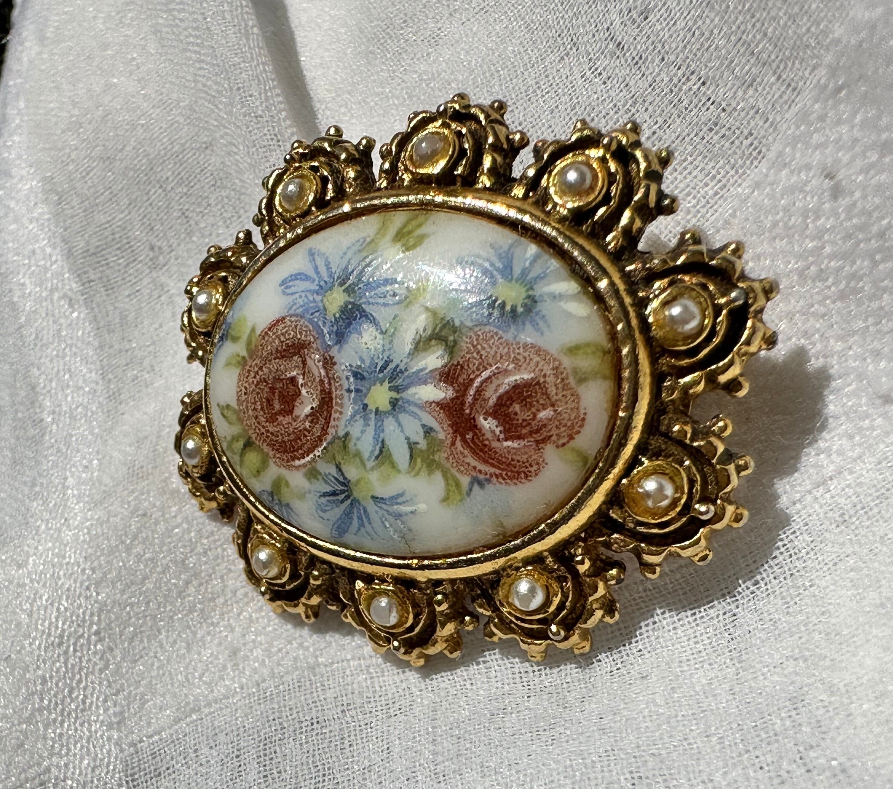 Vintage Arcansas, Elizabeth Reimer, Ceramic Floral Filigree Framed