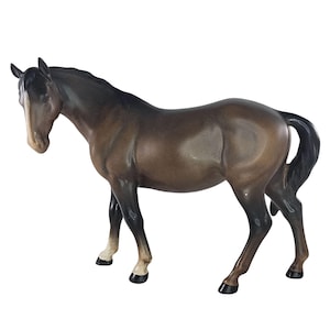 Vintage Beswick England Bay Mare Horse Facing Left Figurine Matte Variation #976
