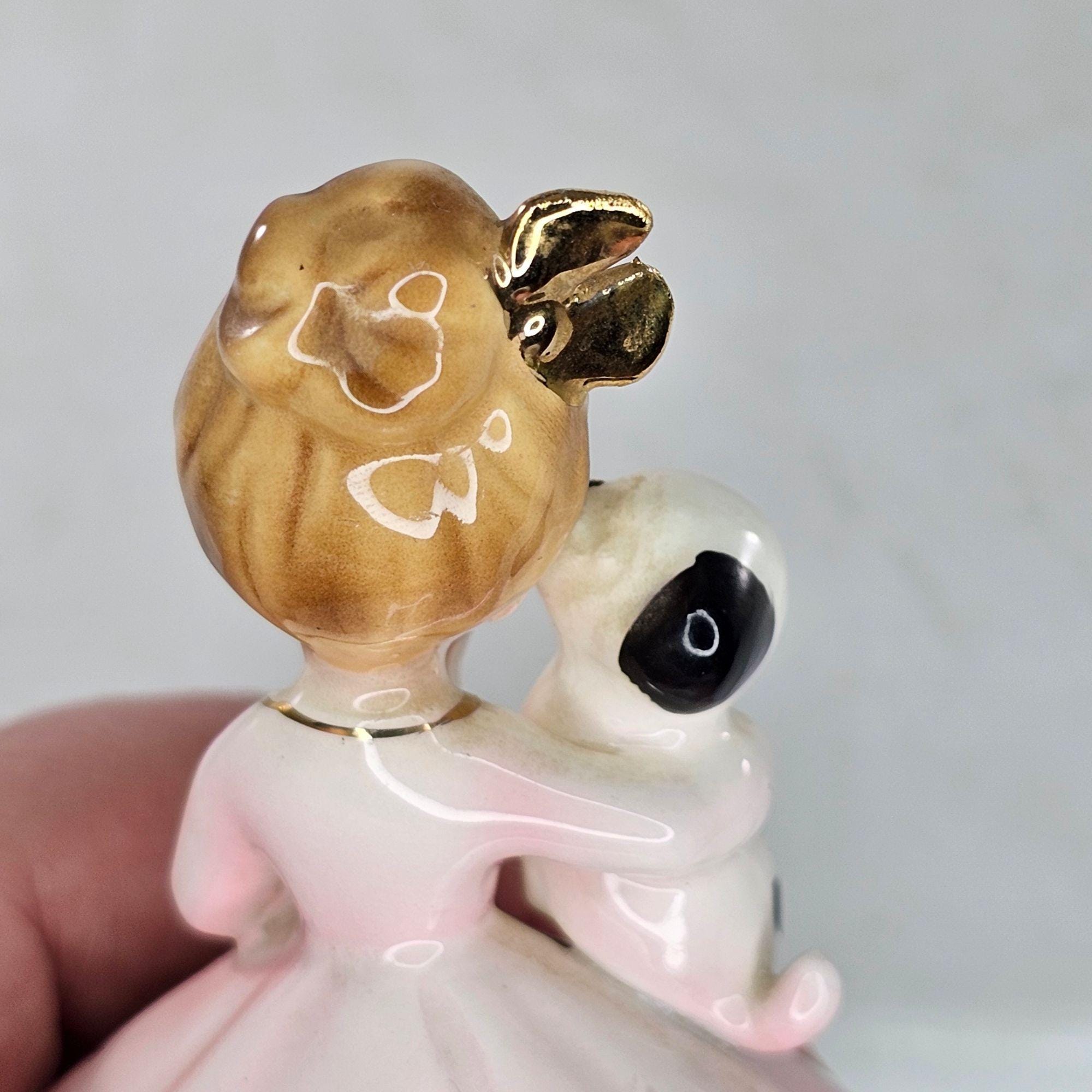 * vintage figure ୨୧ クリーム & ベージュの ワンちゃん Josef Originals Puppy Love Pet Series Girl in Pink Dress Holding