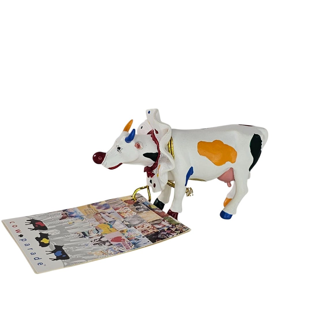 Cow Parade Mini Moo Big Apple Cir-cow Figurine by Catherine Krebs