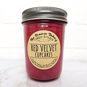 Red Velvet Cupcakes | Scented Soy Wax Candle | Vanilla Cream Cheese Frosting Cake Scent | Housewarming Birthday Wedding Mother's Day Gift