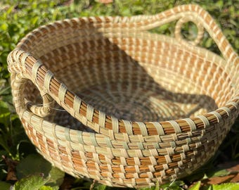 Small double handle bread basket with loops