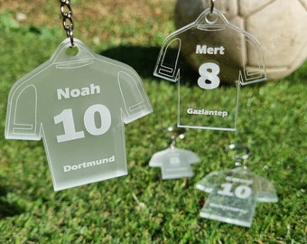 Schlüsselanhänger Fußball-Trikot mit Gravur aus Acryl - personalisiertes Geschenk