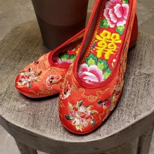 china seller whatsapp +8618970445926  Women shoes, Wedding sneaker,  Wedding shoe