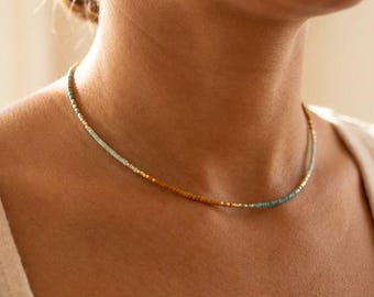 Collier perles Miyuki dorées et turquoise – Collier minimaliste femme – Bijou fait main – Collier fin or vert menthe bohème chic