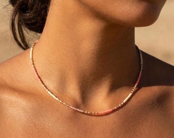 Collier perles Miyuki rose pêche doré • Collier fin femme bohème chic • Bijou minimaliste fait main • Cadeau élégant été plage