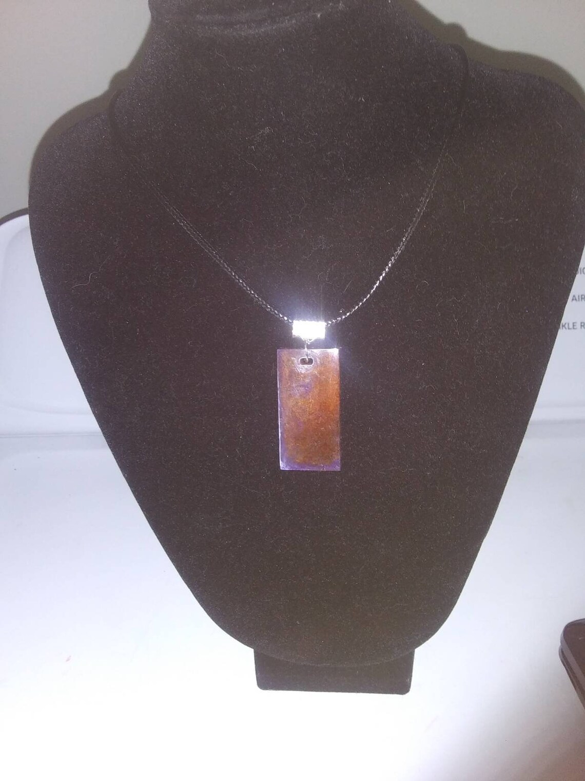 Brauner rechteckiger Harz Anhänger 1 1/2 in lang und 3/4 von | Etsy