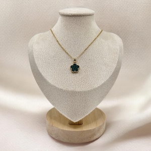 Clover Leaf Emerald Green Gold Necklace