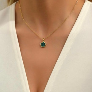 Clover Leaf Emerald Green Gold Necklace