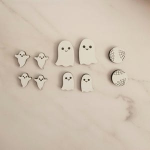 Juego de aretes de fantasma de Halloween. Archivo SVG para grabar y cortar joyas, listo para láser, descarga digital instantánea.
