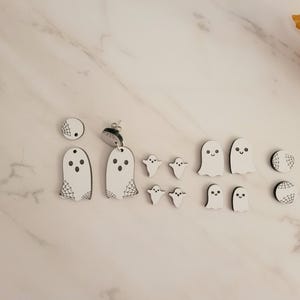Pendientes de fantasmas con telaraña SVG: Joyería de Halloween cortada con láser (Descarga digital)