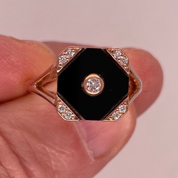Lady’s onyx and diamond ring
