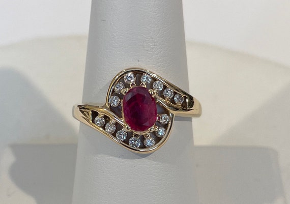 Lady’s ruby ring - image 4