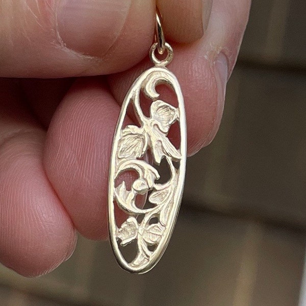 14kt solid gold filigree pendant