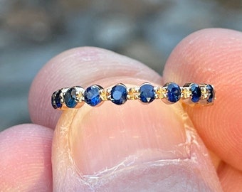 Lady’s sapphire band ring