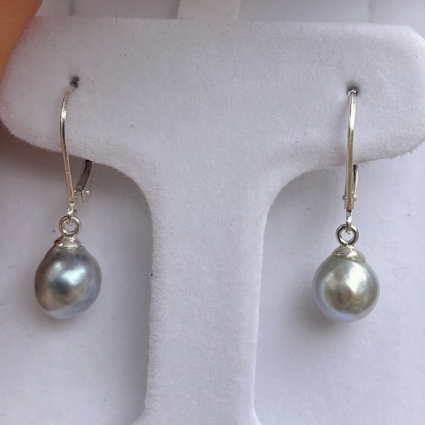 Gray pearl drop earrings