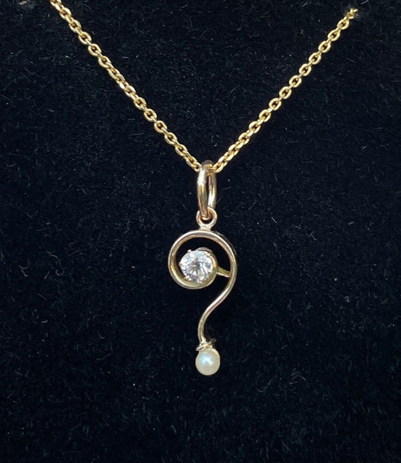 Vintage 14kt question mark pendant Gem