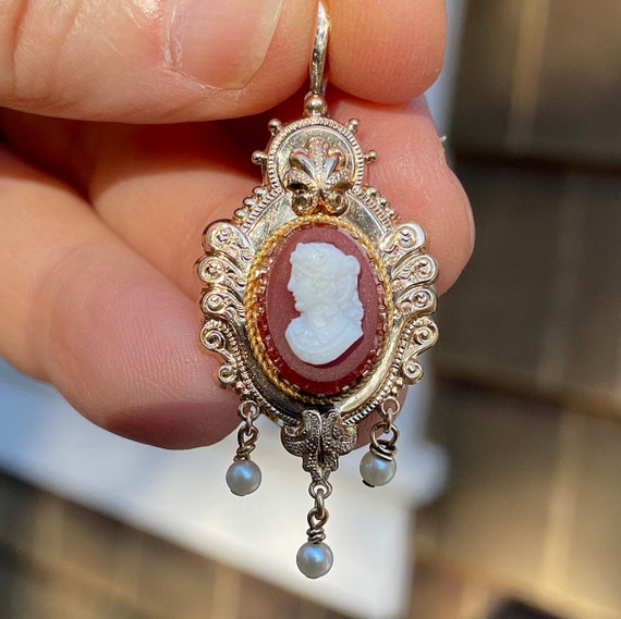 Antique Victorian Hardstone Cameo Pendant