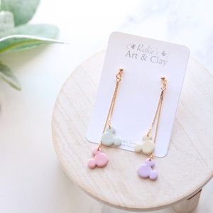 Pastell Mickey baumeln Ohrringe | Handgemachte Disney Inspirierte Ohrringe aus Polymer Clay Pastell Mickey Ohrringe