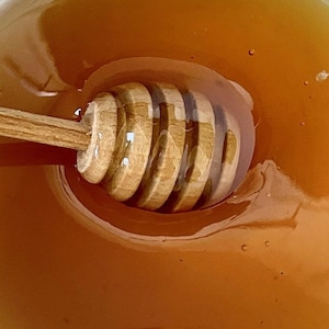HONIG 1,5 Kg / 1L Natürlich 100% reiner roher Bio-Ernte 2024 von hoher Qualität