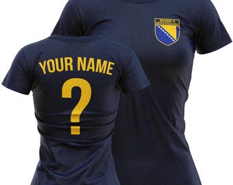 Gepersonaliseerde Bosnische voetbal-T-shirt voor vrouwen, aangepaste Bosnische badge dames T-shirt, T-shirt voor sportevenement, Bosnische voetbal cadeau 2026